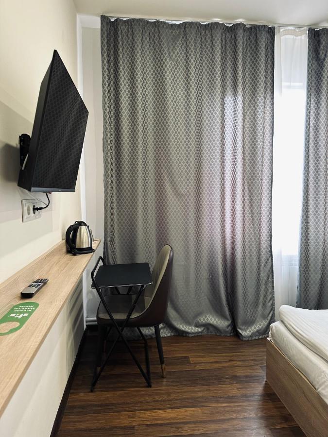 Nava Hotel Ереван Екстериор снимка