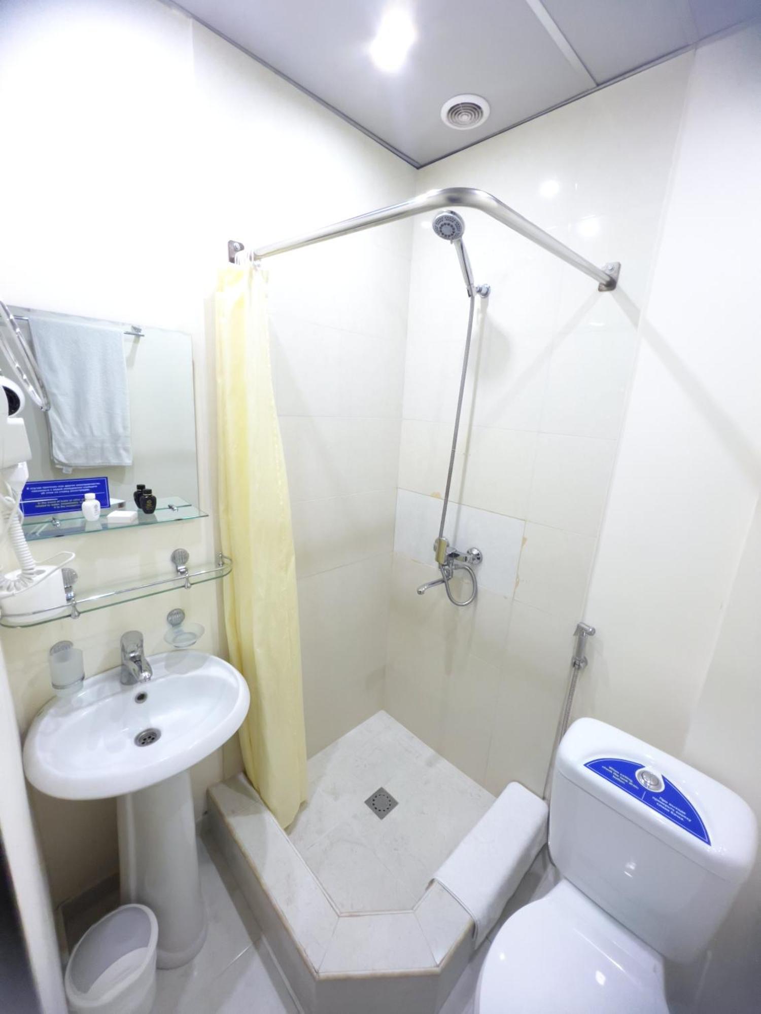 Nava Hotel Ереван Стая снимка