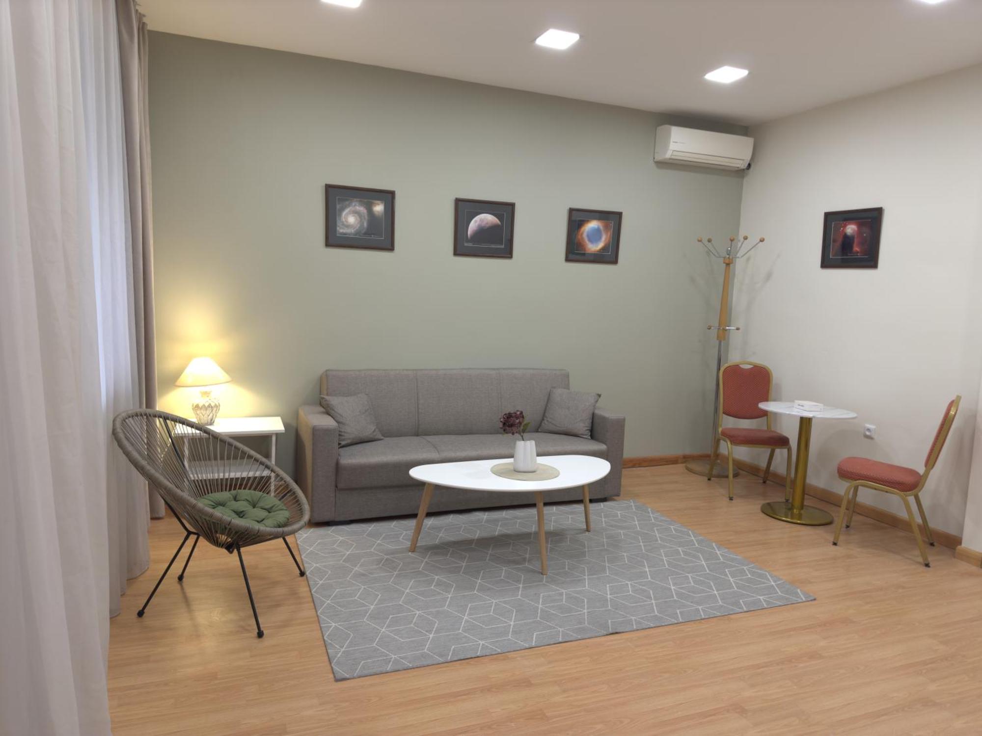 Nava Hotel Ереван Екстериор снимка