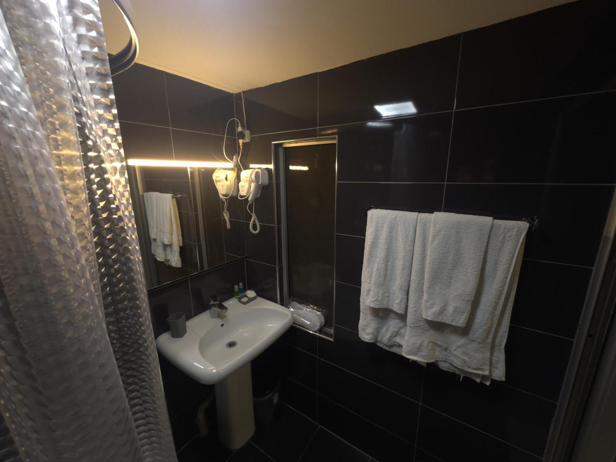 Nava Hotel Ереван Стая снимка