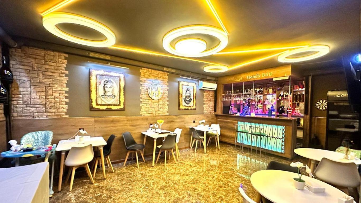 Nava Hotel Ереван Екстериор снимка
