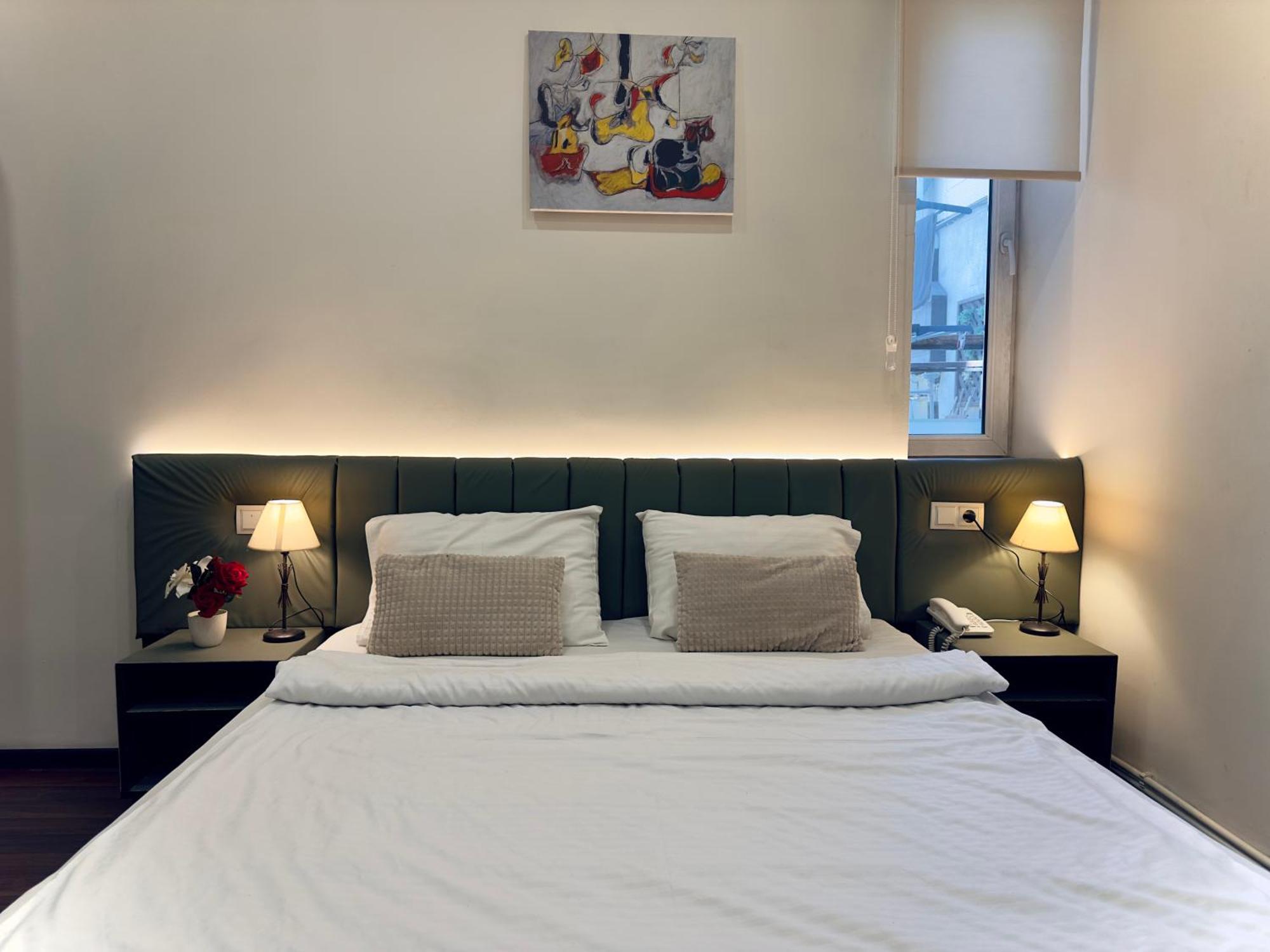 Nava Hotel Ереван Екстериор снимка